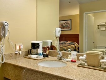Ramada Inn Old Town Temecula3