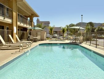 Ramada Inn Old Town Temecula1