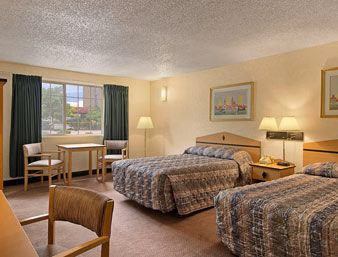 SUPER 8 COLORADO SPRINGS SOUTH CIRCLE DR.3