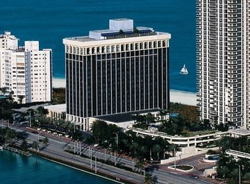 Miami Beach Resort And Spa0