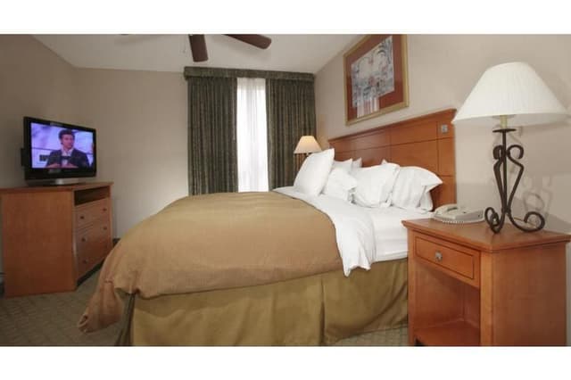 SUITE KING SIZE BED