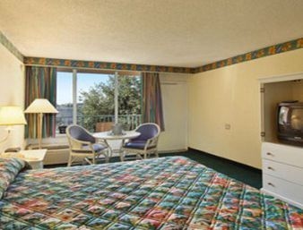 RAMADA ORLANDO NEAR CLEAR LAKE4