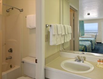 DAYS INN PENSACOLA BEACHFRONT2
