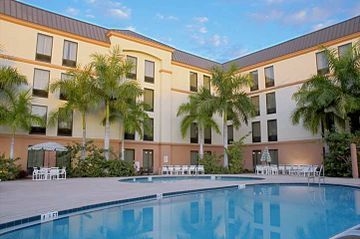 Hampton Inn St Petersburg, FL2