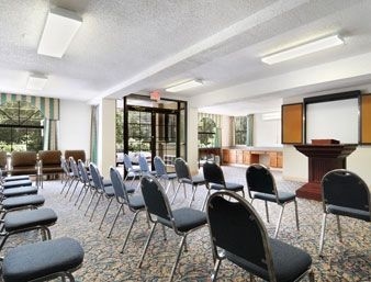 DAYS INN COLLEGE PARK AIRPORT2