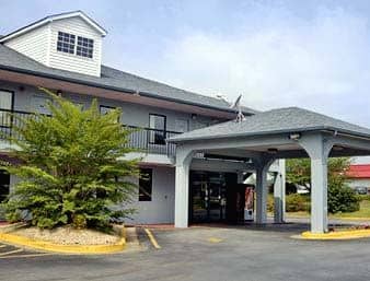 SUPER 8 NEWNAN SUPER 8 NEWNAN
