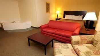COMFORT INN & SUITES THOMSON