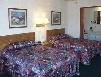 Knights Inn Fort Madison3