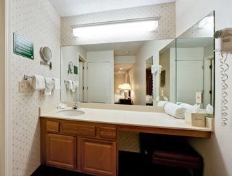 HAWTHORN SUITES BY WYNDHAM WIC2