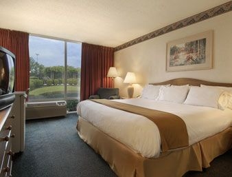 Ramada Shreveport Inn and Suites4