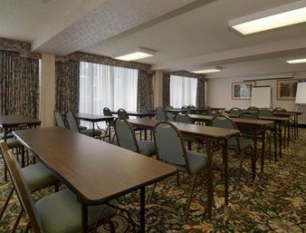 Ramada Shreveport Inn and Suites2