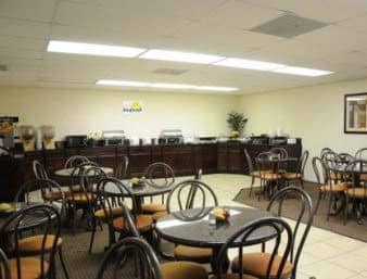 DAYS INN LEXINGTON PARK DAYS INN LEXINGTON PARK