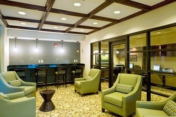 HAMPTON INN - SUITES NATIONAL3