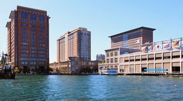 Seaport Boston Hotel0