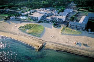 BLUE WATER RESORT ON THE OCEAN