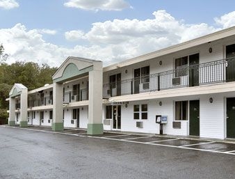 Days Inn - Lenox MA0