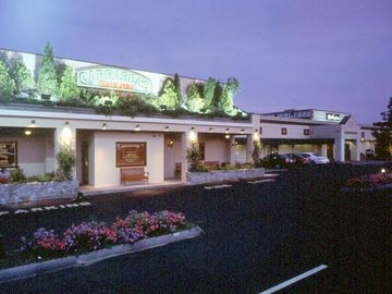 Holiday Inn and Suites Boston Peabody3