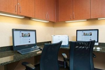 HAMPTON INN - SUITES GRAND RAP3