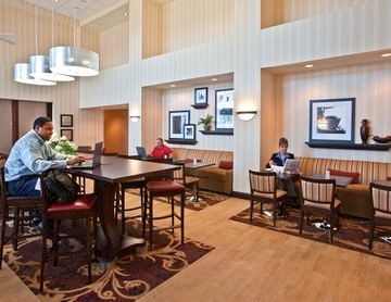 HAMPTON INN AND SUITES HOLLY SPRINGS3