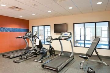 HAMPTON INN - SUITES COLUMBIA4