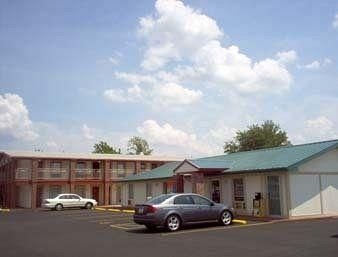 Super 8 - Fenton/St. Louis Area1