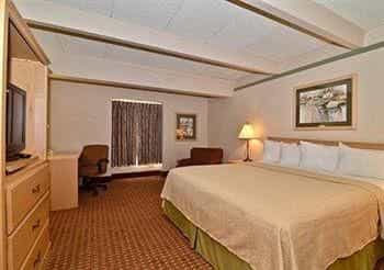 QUALITY INN LAKE OZARK