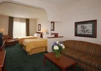 COMFORT SUITES SAINT CHARLES