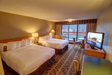 Swiss Village Lodge4