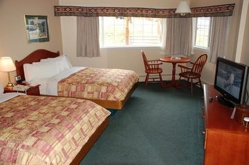 Swiss Village Lodge2