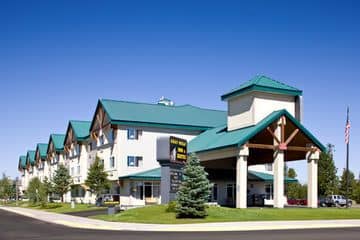 Gray Wolf Inn & Suites at West Yellow Stone Gray Wolf Inn & Suites at West Yellow Stone