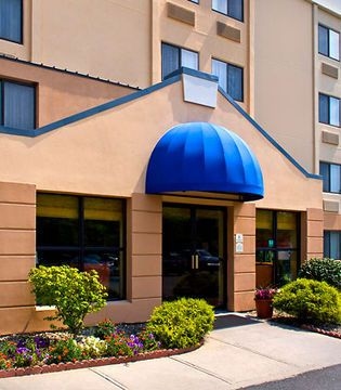 แฟร์ฟิลด์ อินน์ แอนด์ สวีท อัลบานี อีสท์ กรีนบุช (Fairfield Inn & Suites Albany East Greenbush)1