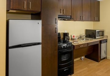 TownePlace Suites Buffalo Airport3