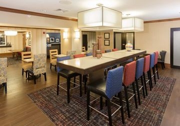 Hampton Inn Buffalo-Airport/Galleria Mall2