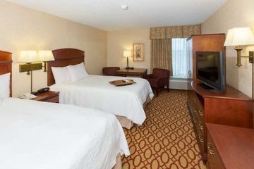 Hampton Inn Buffalo-Airport/Galleria Mall4