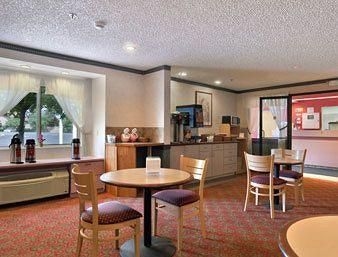 MICROTEL INN SYRACUSE EAST2