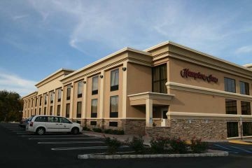 HAMPTON INN JERICHO - WESTBURY0