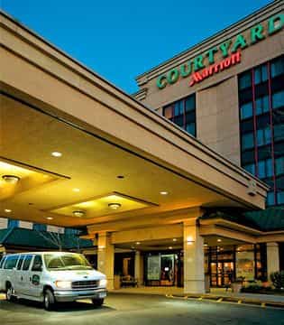 COURTYARD NY LAGUARDIA AIRPORT