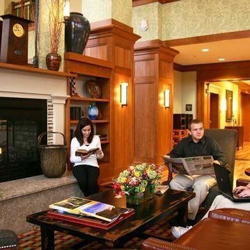 HAMPTON INN - SUITES SARATOGA3
