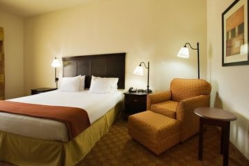 Holiday Inn Express Staten Isl4
