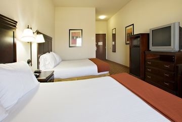 Holiday Inn Express Staten Isl3
