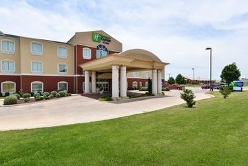 Holiday Inn Express Staten Isl1