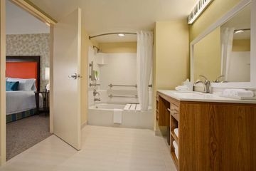 HOME2 SUITES BY HILTON JACKSONVILLE3