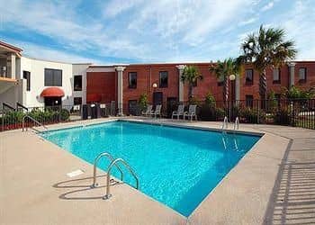 QUALITY INN & SUITES QUALITY INN & SUITES