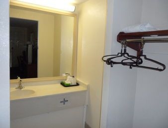 KNIGHTS INN DAYTON SOUTH/MIAMISBURG, OH4