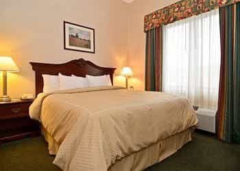 COMFORT SUITES TWINSBURG