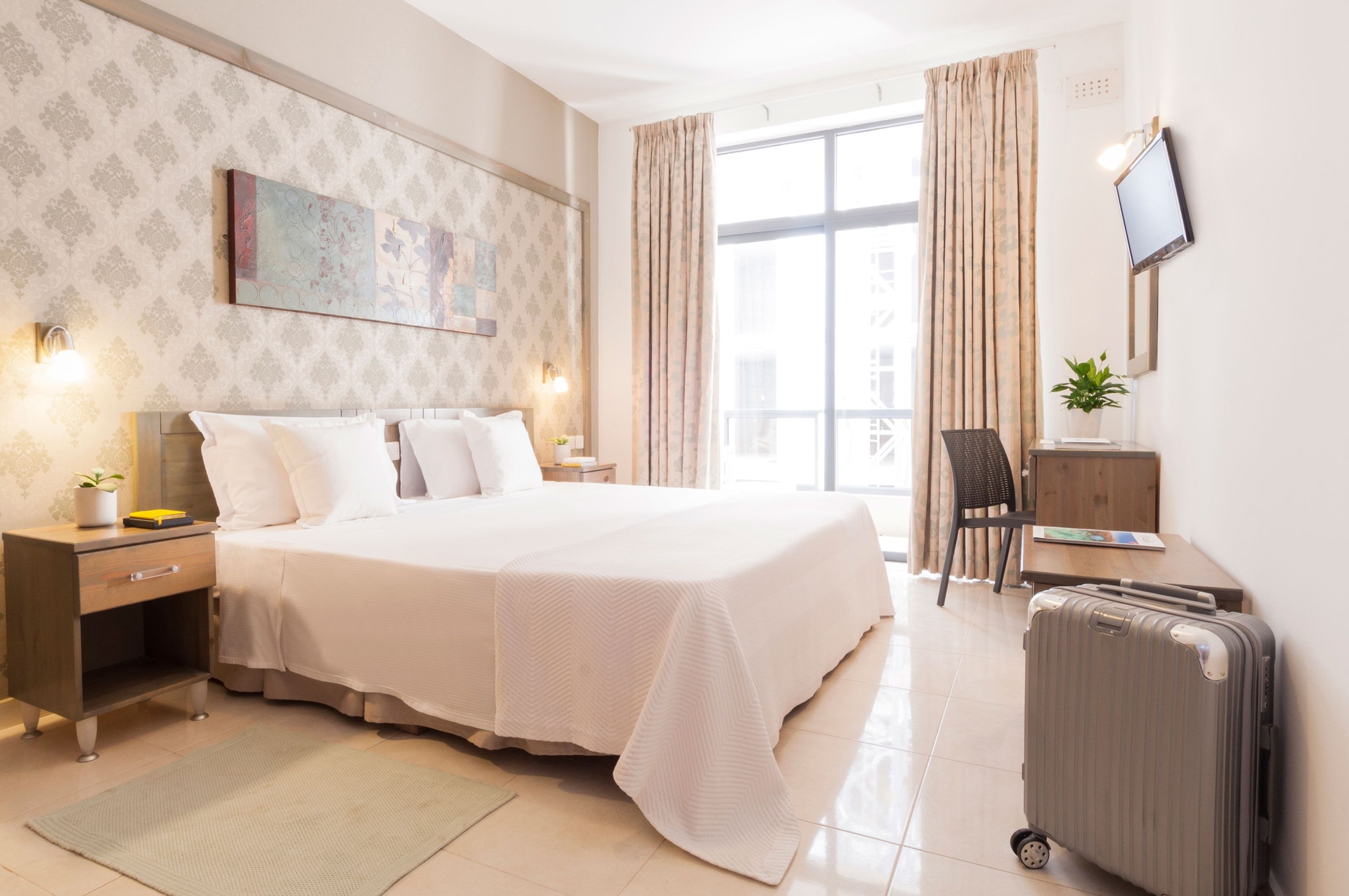 Alexandra Hotel1