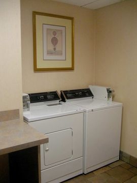 HAMPTON INN PHILADELPHIA-AIRPO3