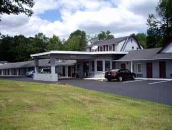 KNIGHTS INN POCONOS/BARTONSVILLE