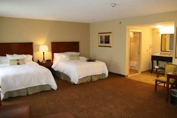 HAMPTON INN - SUITES WARREN2