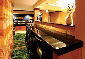 FAIRFIELD INN & SUITES CHARLES4